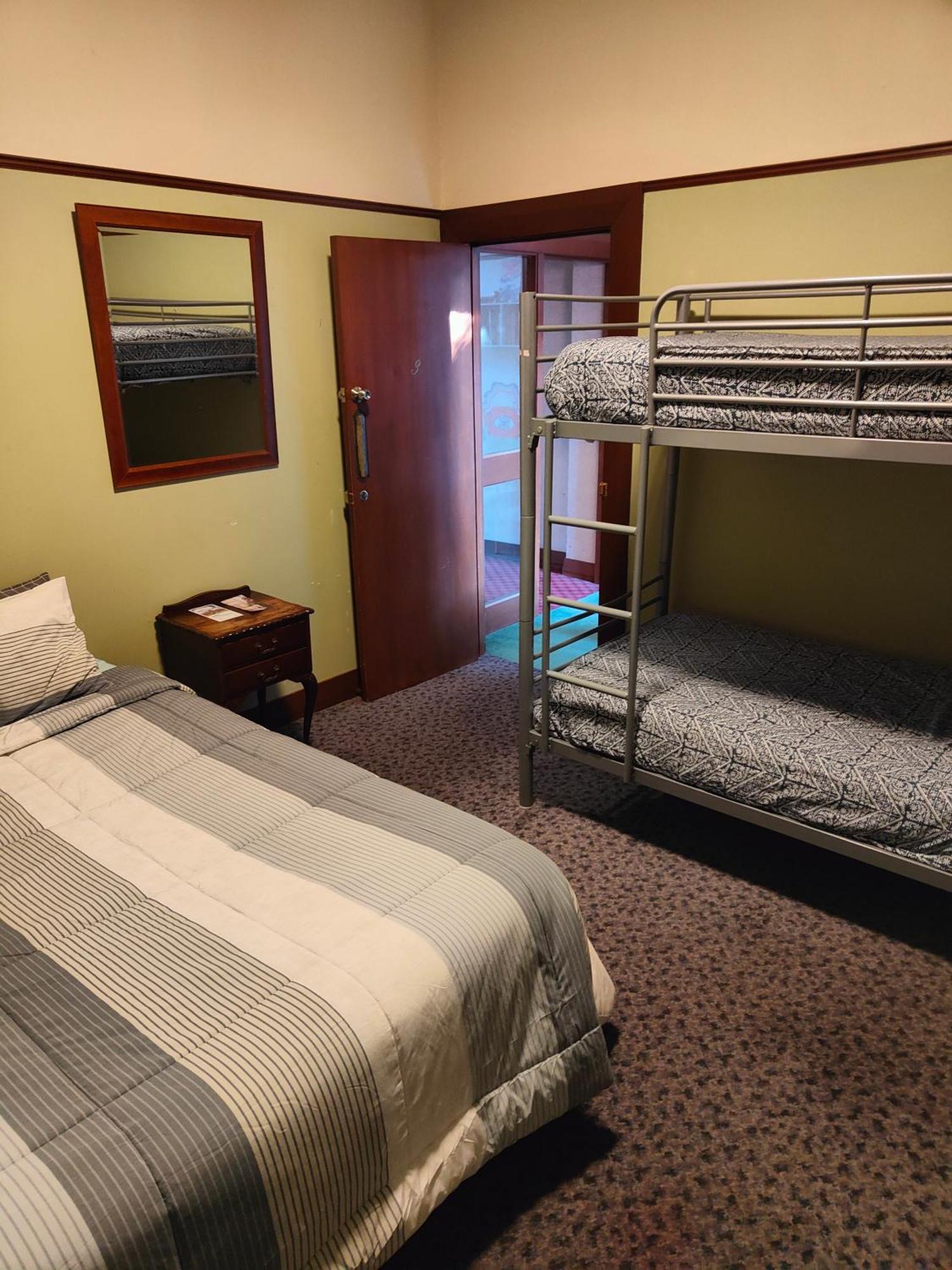 但尼丁 Manor House Backpackers旅舍 外观 照片